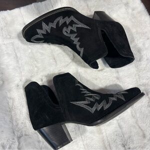 Roper Black Suede Ankle Boots with Silver Accents size 7